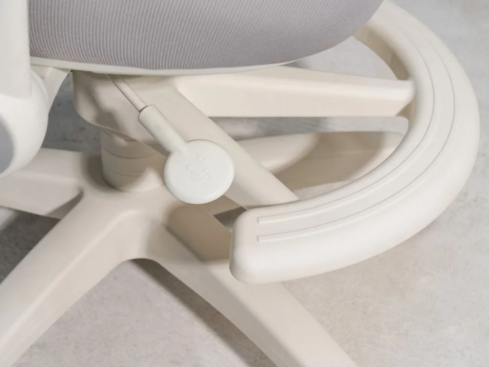 Ergonominė kėdė vaikui su porankiais - Image 12
