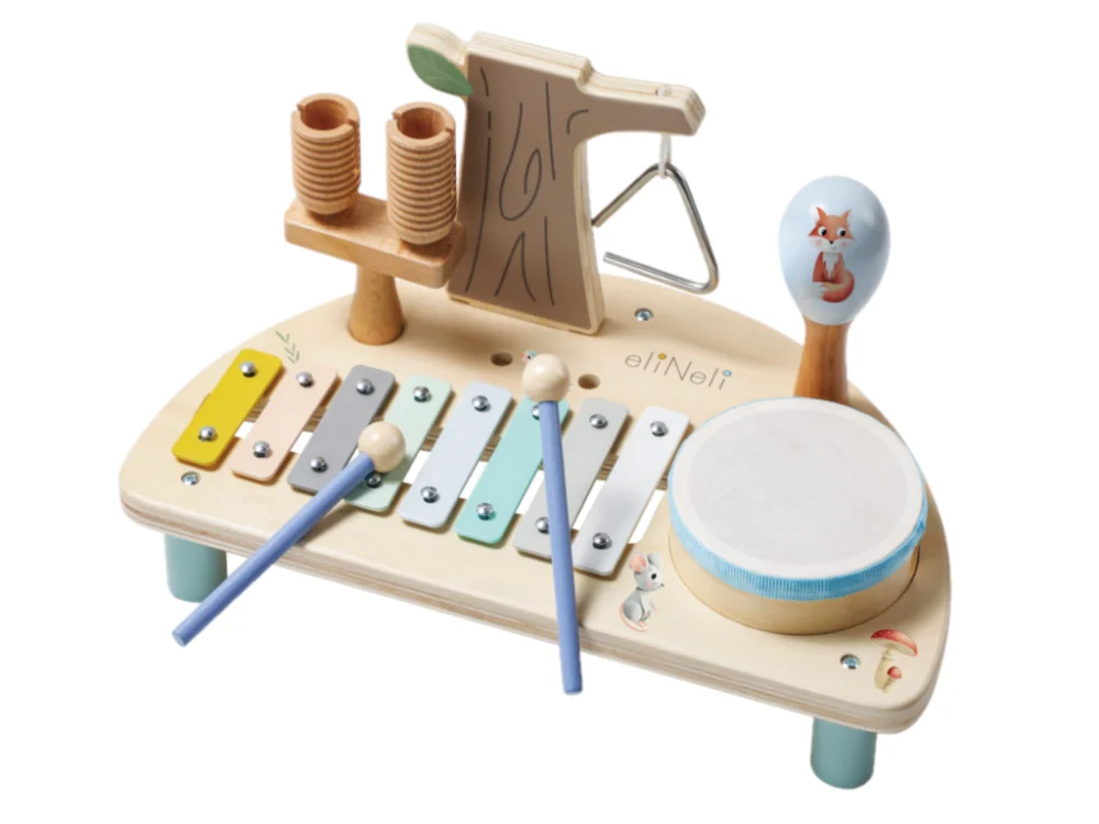 Muzikinis staliukas su instrumentais – ksilofonas, būgnelis ir trikampis